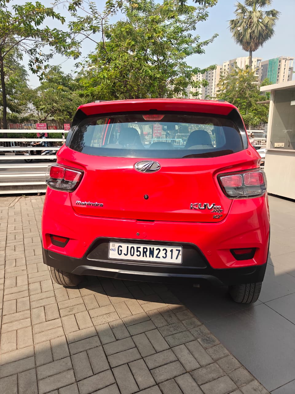 Mahindra KUV100 Nxt k2