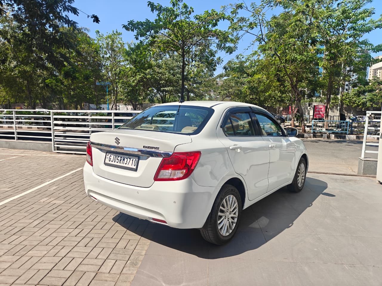 Maruti Suzuki Dzire Zxi