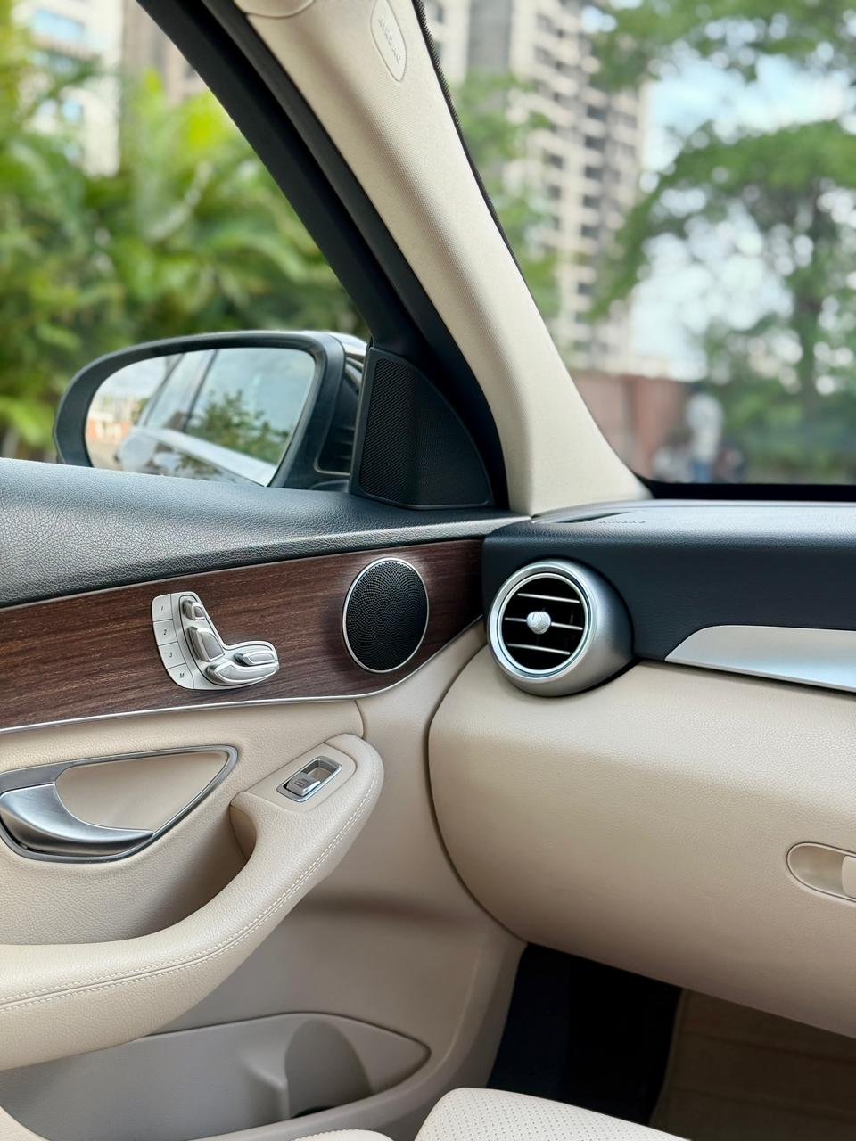 MERCEDES BENZ C CLASS