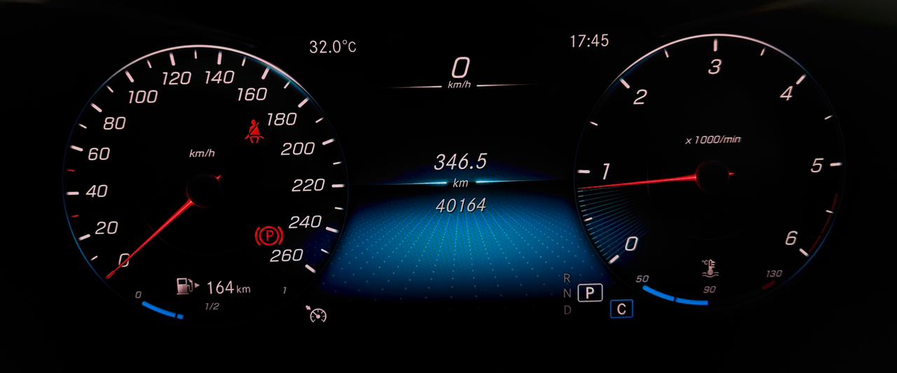 MERCEDES BENZ C CLASS
