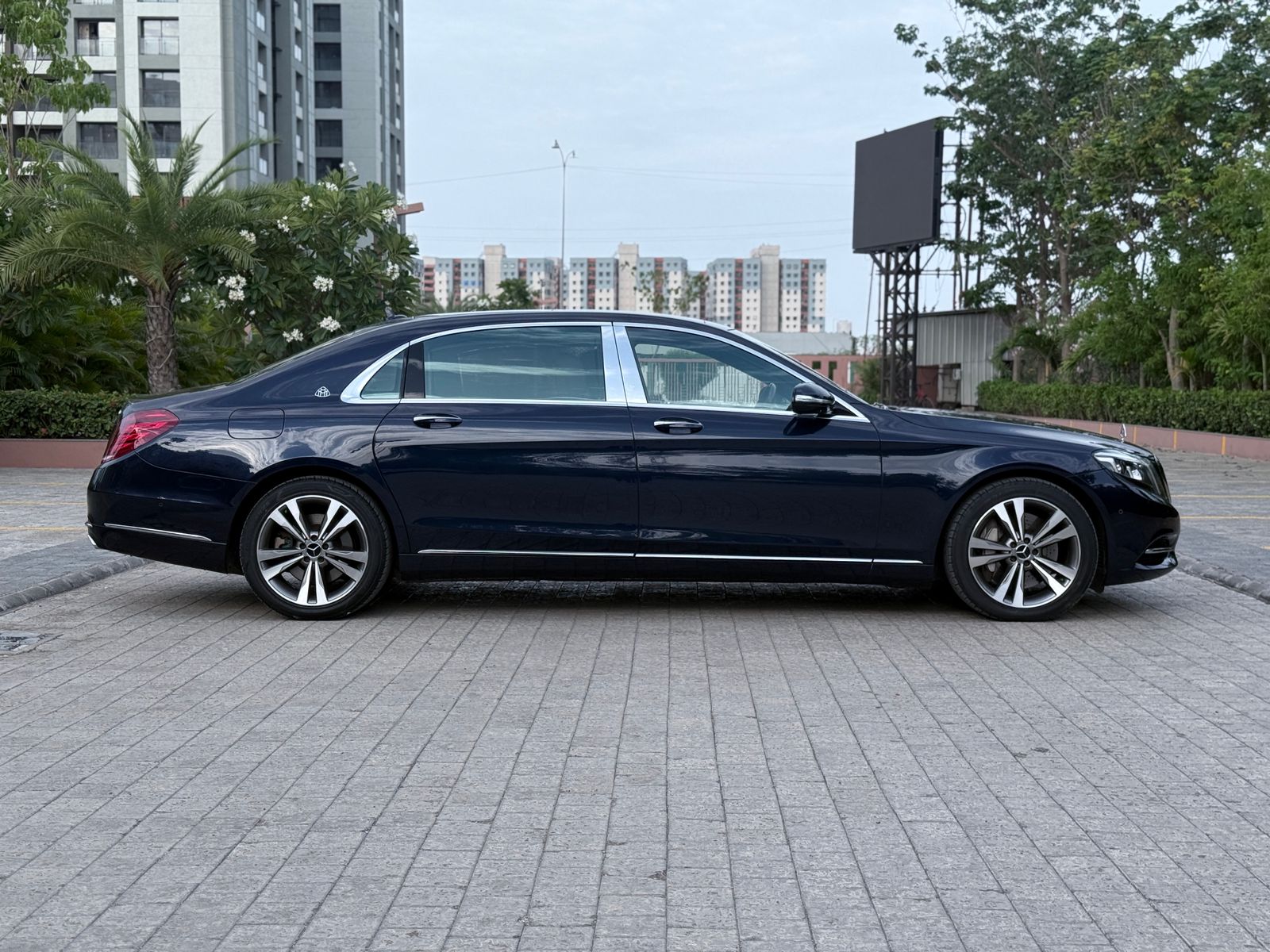 MERCEDES BENZ S-CLASS MAYBACK