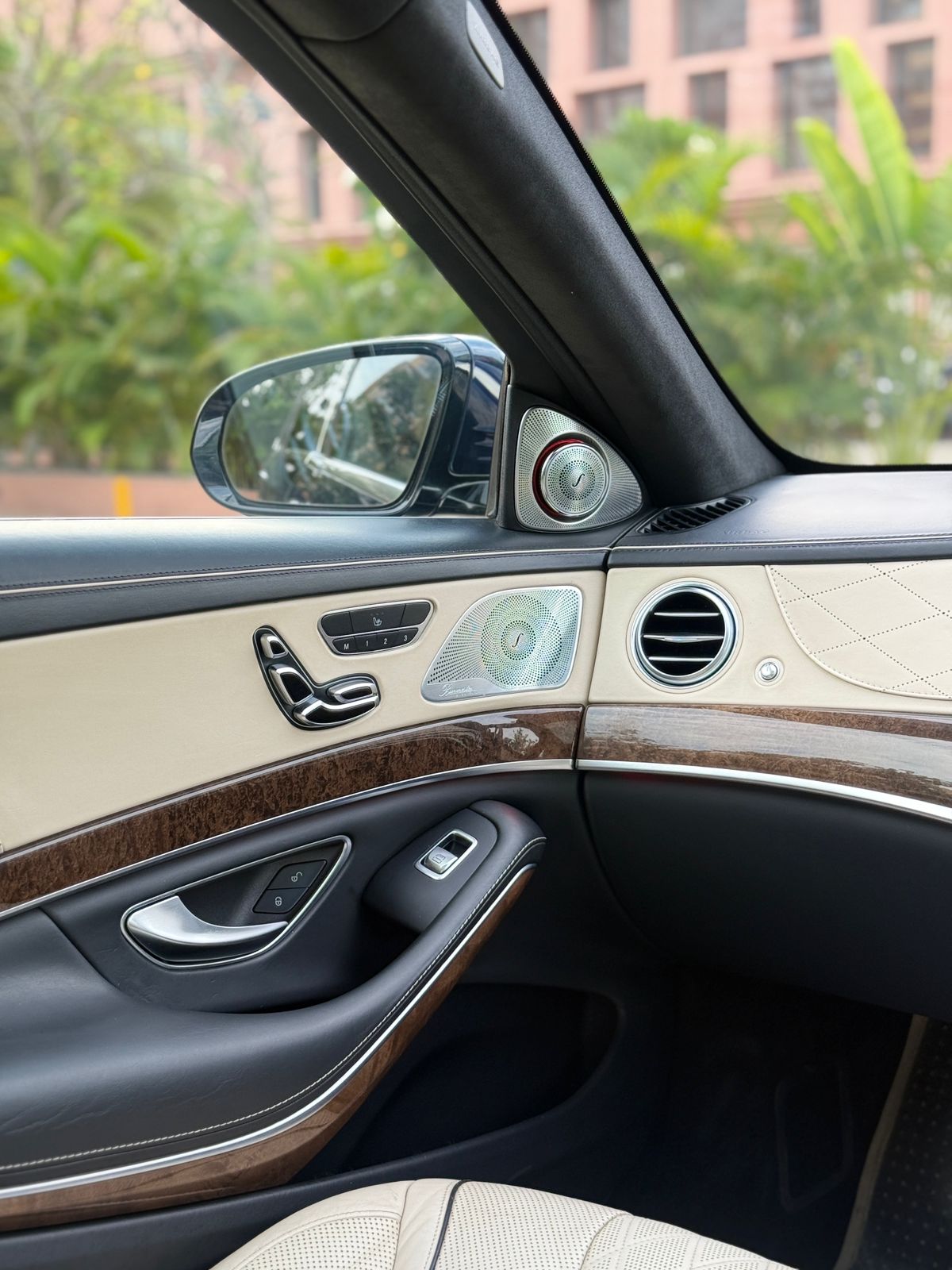 MERCEDES BENZ S-CLASS MAYBACK