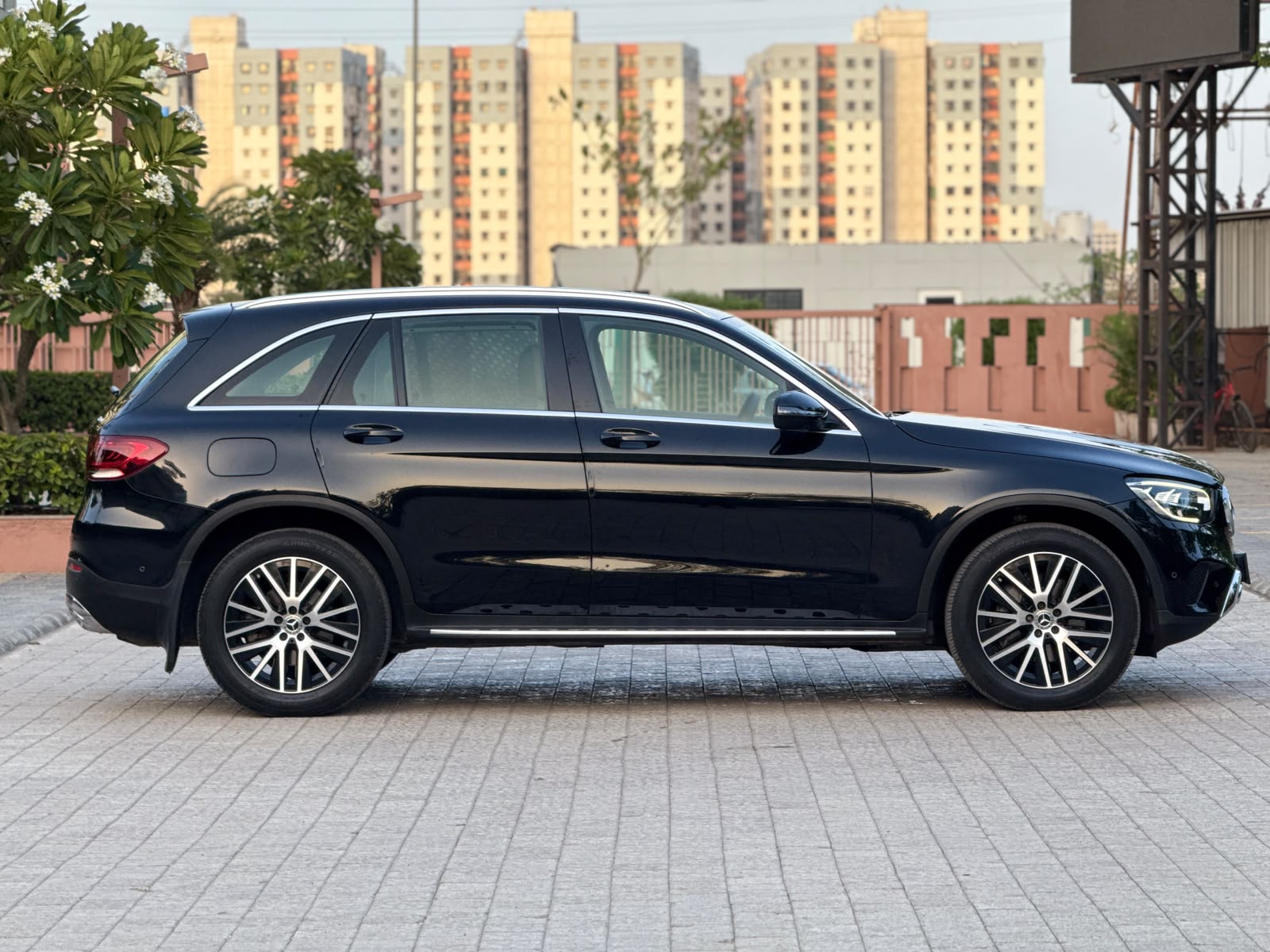 MERCEDES BENZ GLC 220d