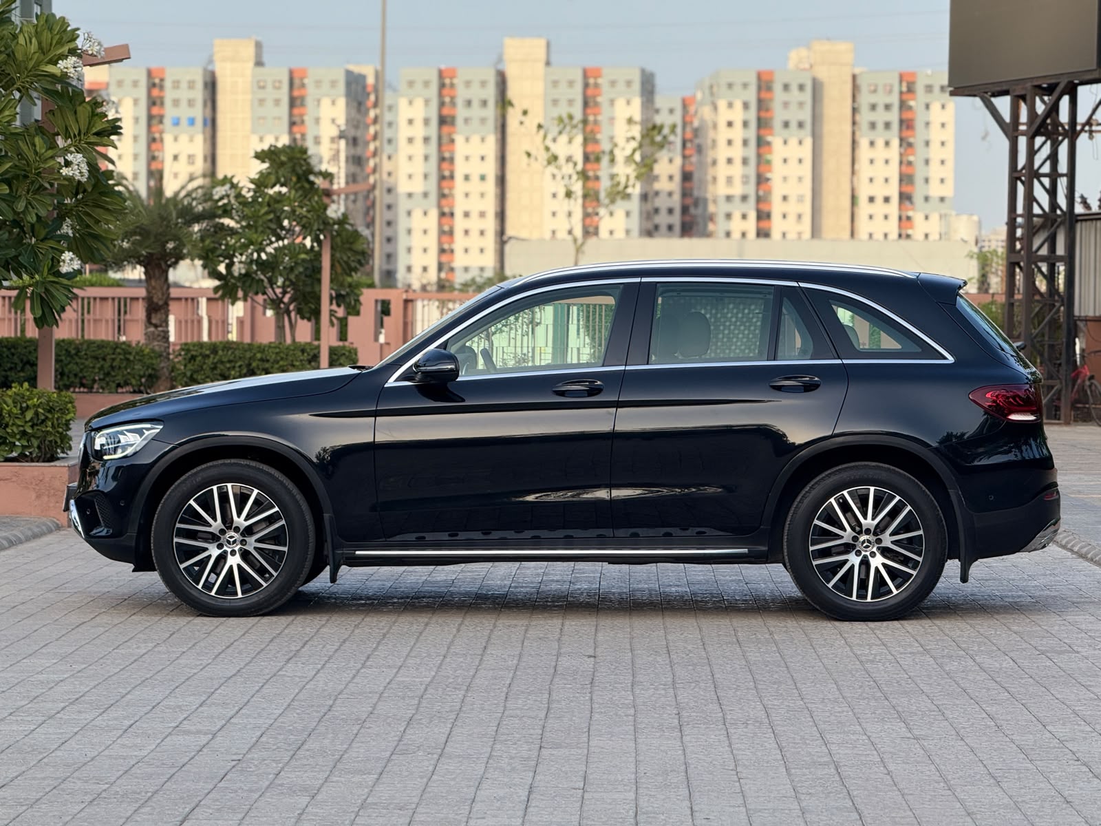 MERCEDES BENZ GLC 220d