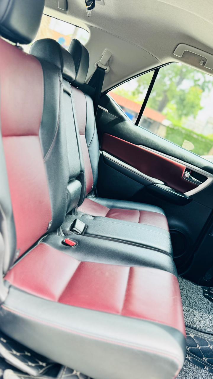 TOYOTA FORTUNER LEGENDER