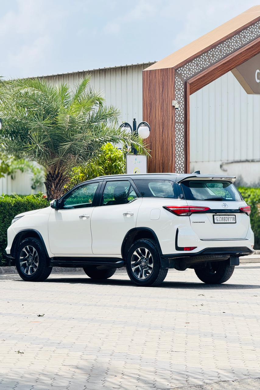 TOYOTA FORTUNER LEGENDER