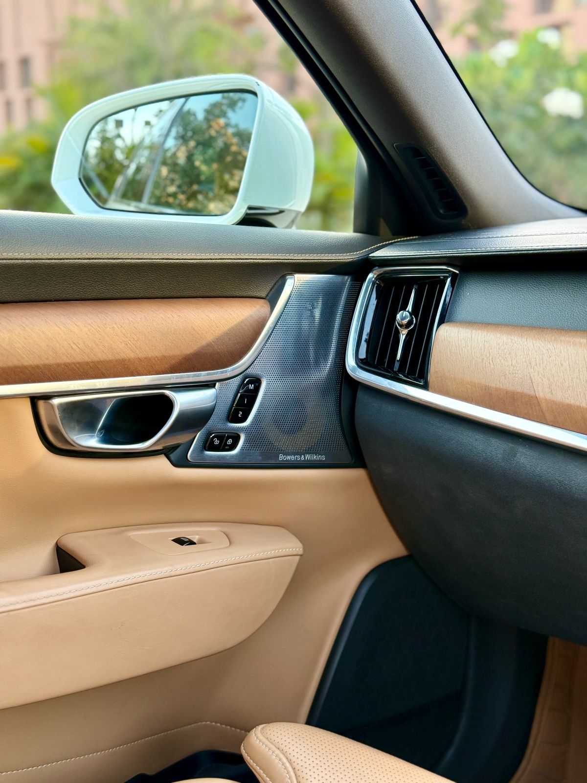 VOLVO S90 D4