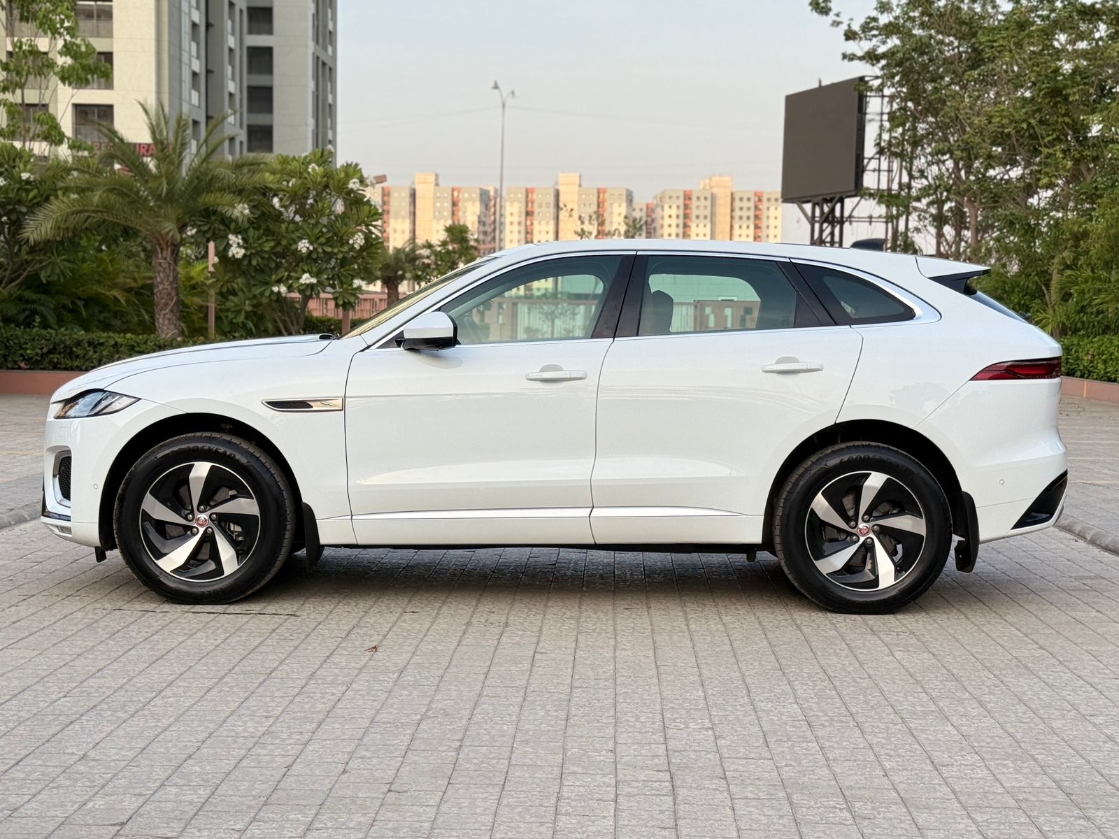 ALL NEW JAGUAR F PACE