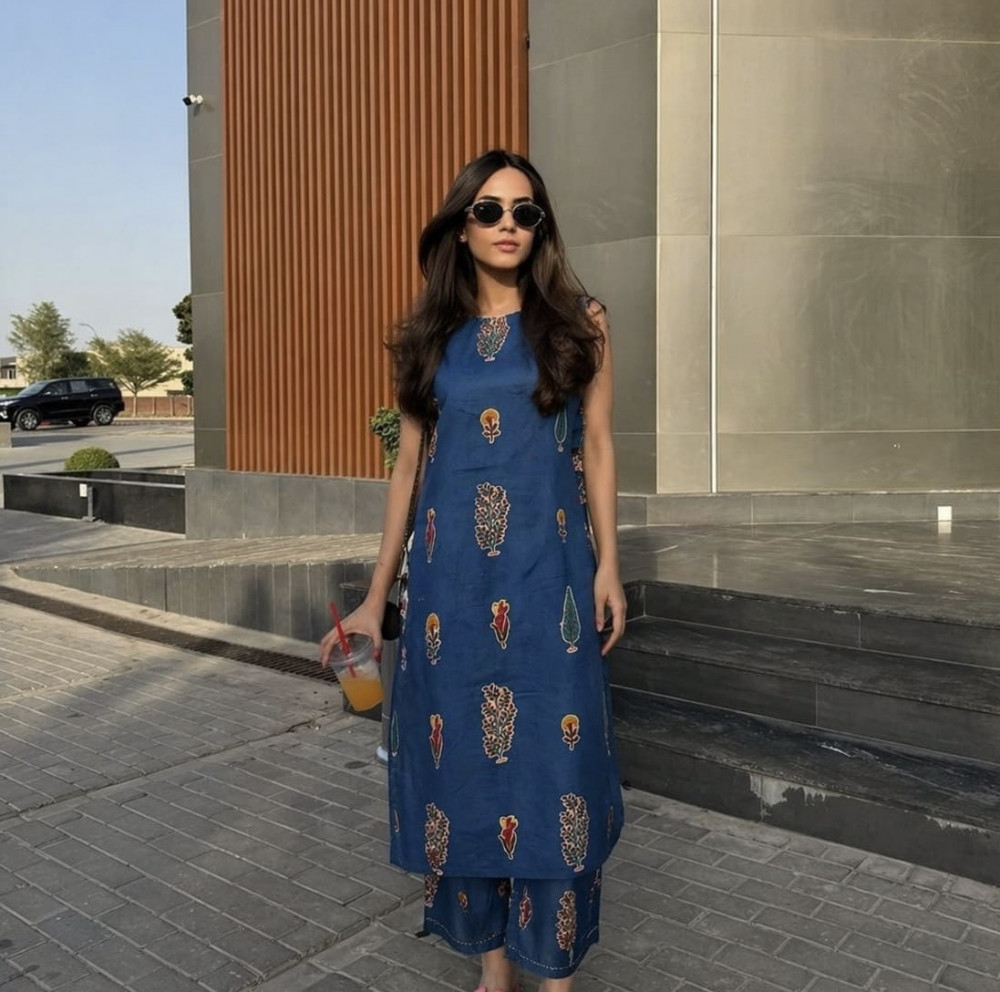 Image of Soft cotton coordinated kurta set with additional sleeves