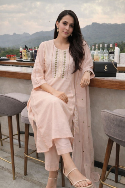 Mul Cotton Soft Pink kurta set with lace and thread detailing