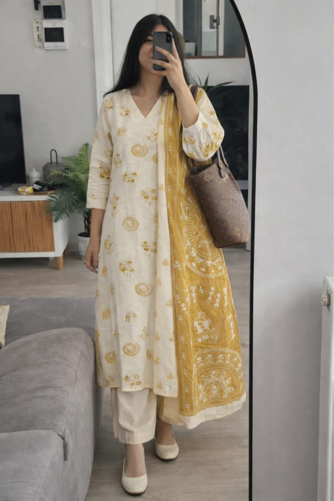 Image of Cotton linen kurta set with tribal print and linen dupatta