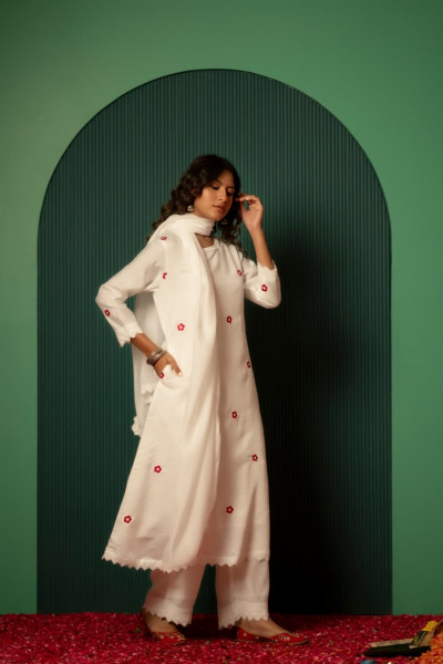 Celebrity inspired Mul silk kurta set