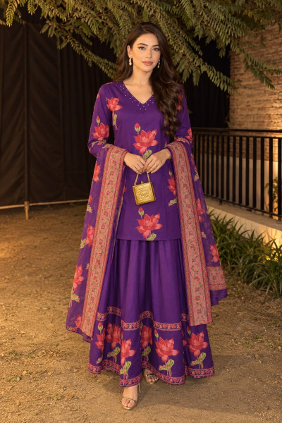 Cotton skirt paired with tunic and Dupatta