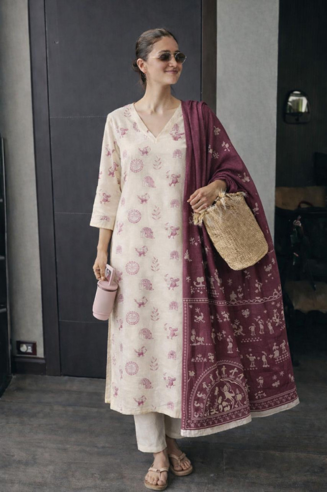 Image of Cotton linen kurta set with tribal print and linen dupatta