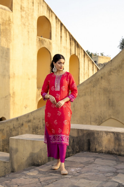 Muslin bandhani kurta paired with palazzo