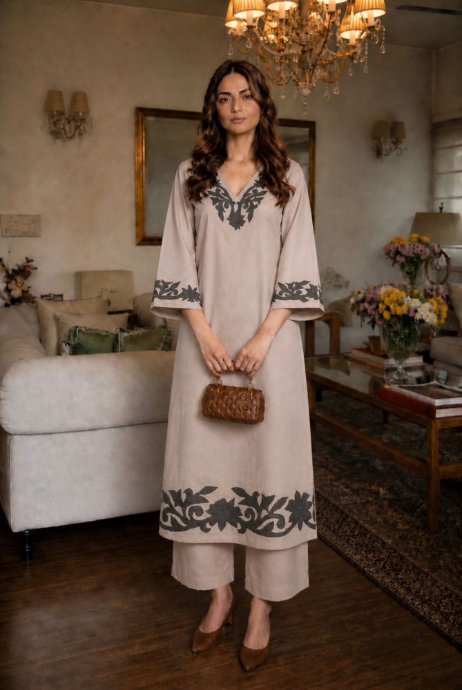 Image of Pure cotton appliqué detailed kurta paired with palazzo
