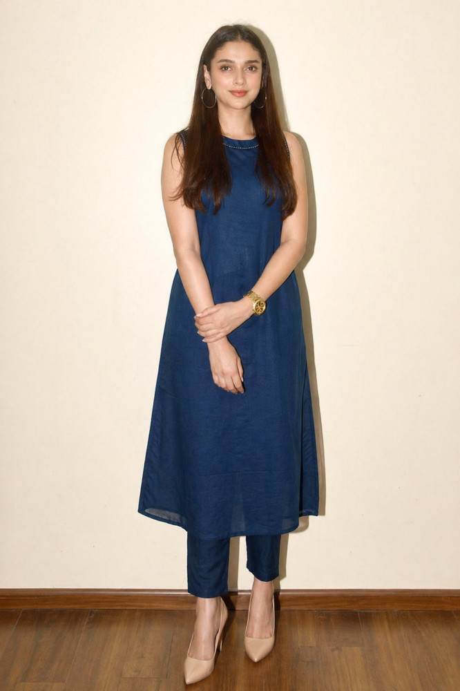 Image of Pure cotton solid kurta set