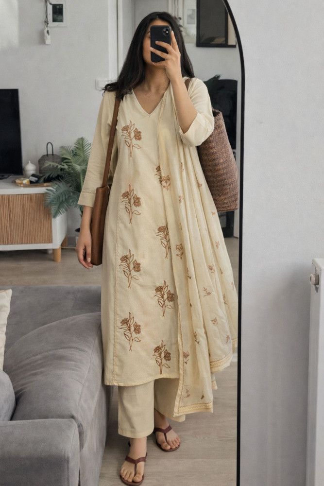 Image of Pure cotton embroidered kurta set