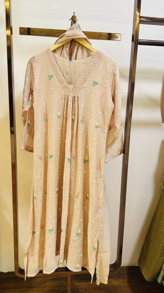 Pure Mul chanderi embroidered kurta set