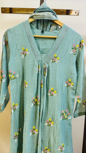 Pure Mul chanderi embroidered kurta set