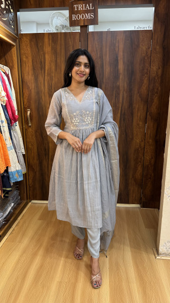 Mul chanderi kurta set with intricate hand detailing