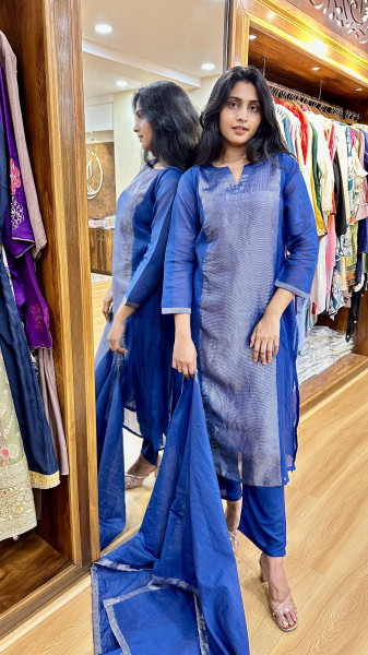 Mul chanderi kurta set with self color tissue paneling