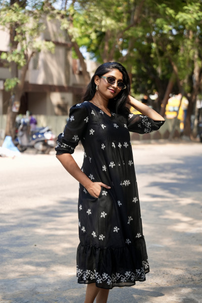 Mul cotton embroidered Dress with pockets