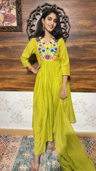 Pure Mul chanderi embroidered kurta set