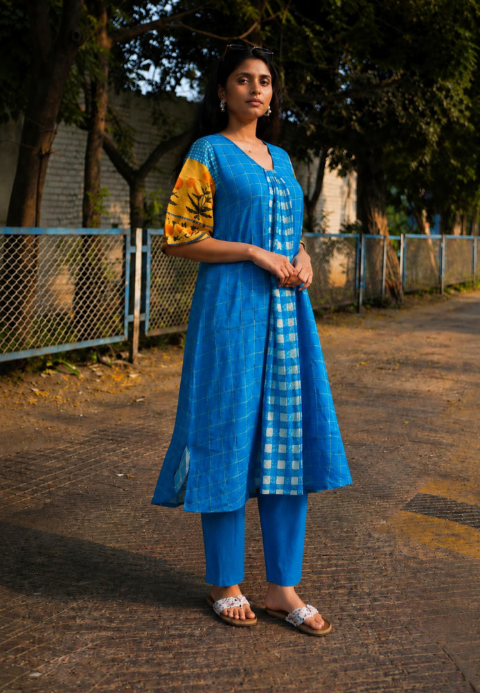 Image of Sangria mul cotton set with attached lining