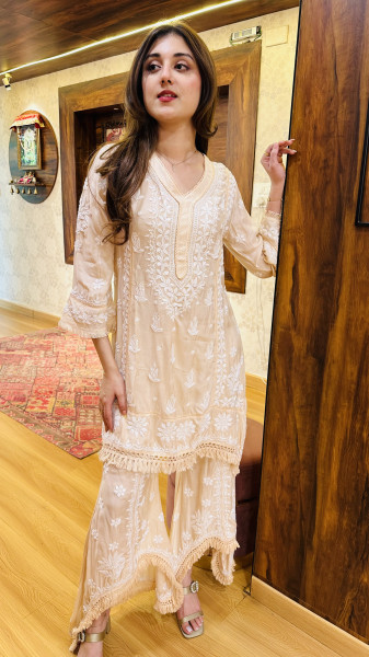 Pure hand chikankari kurta set