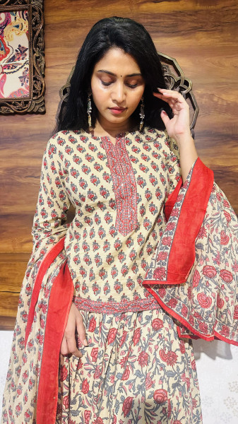 Cotton Kalamkari skirt paired with tunic