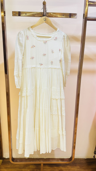 Mul crushed cotton embroidered Dress with French lace and attached lining