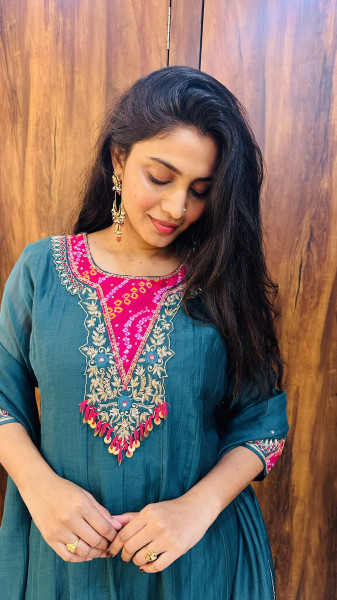 Mul chanderi Bandhani fit and flare  kurta set with intricate hand detailing