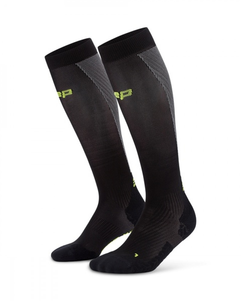 Image of CEP RUN ULTRALIGHT TALL SOCKS 4.0