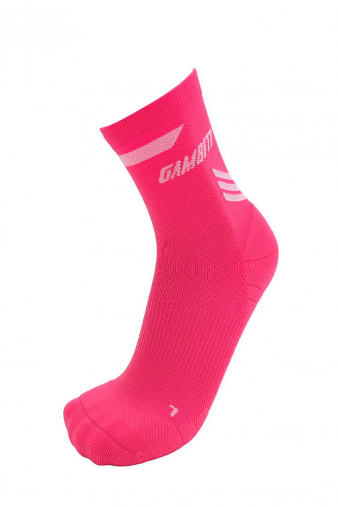 Image of GAMBITT DISTANCE COMPRESSION SHORT SOCKS