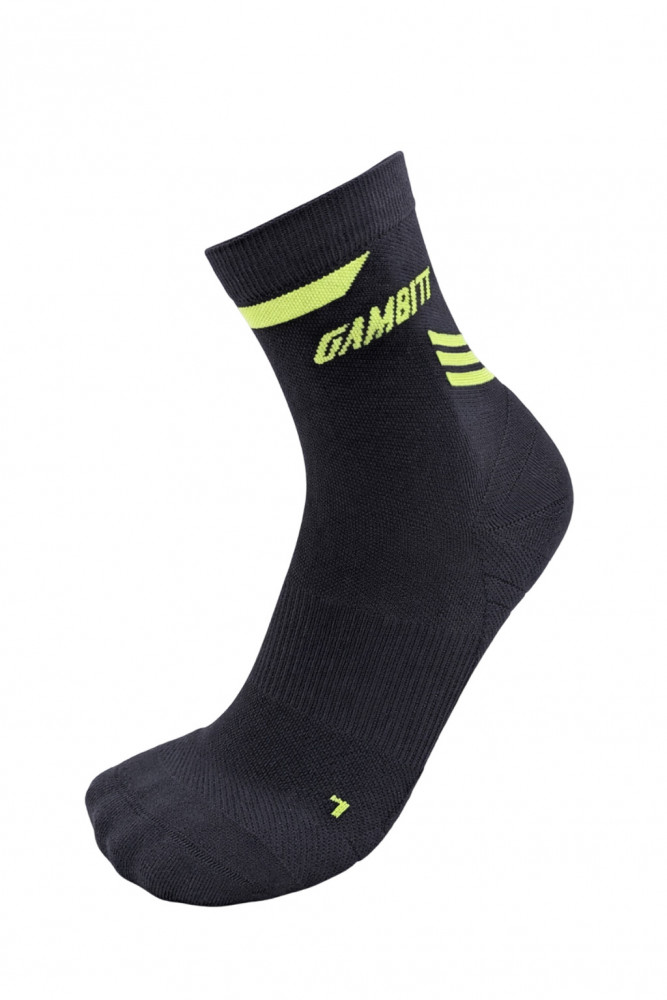 Image of GAMBITT DISTANCE COMPRESSION SHORT SOCKS