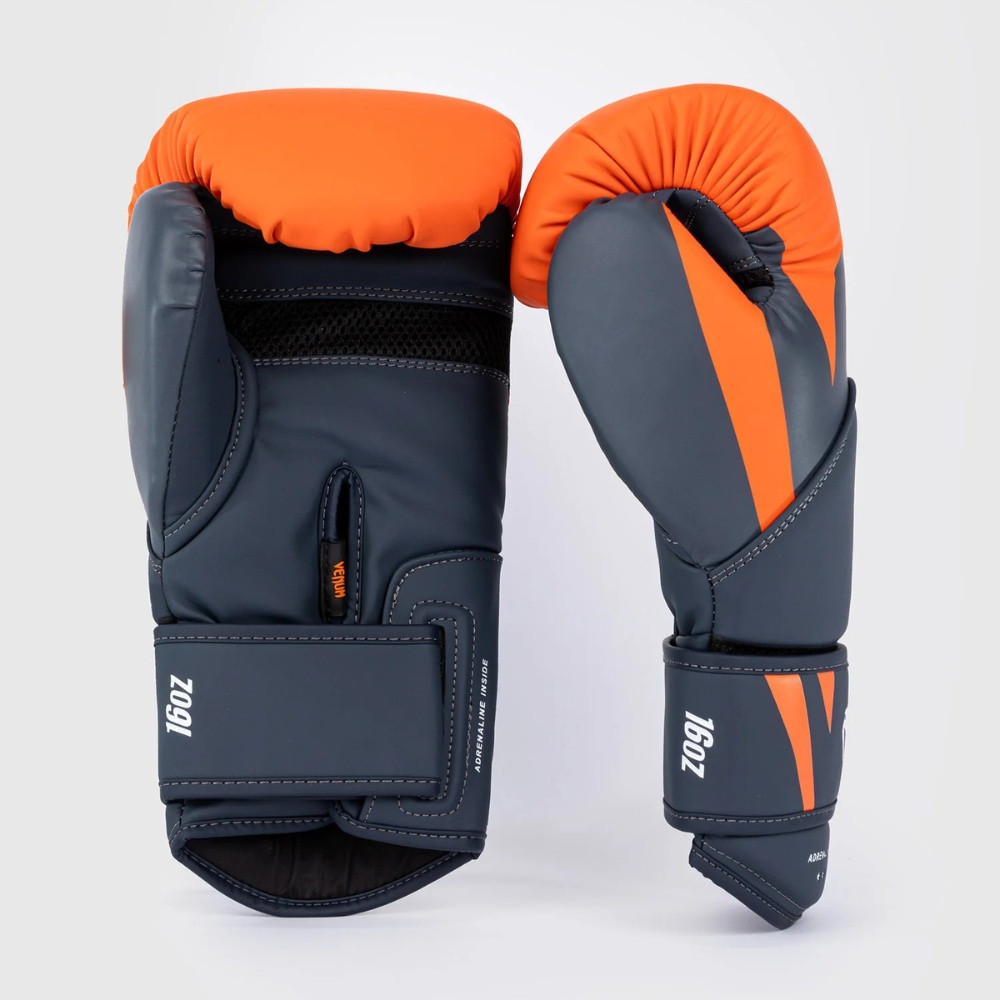 VENUM CHALLENGER 40 BOXING GLOVES