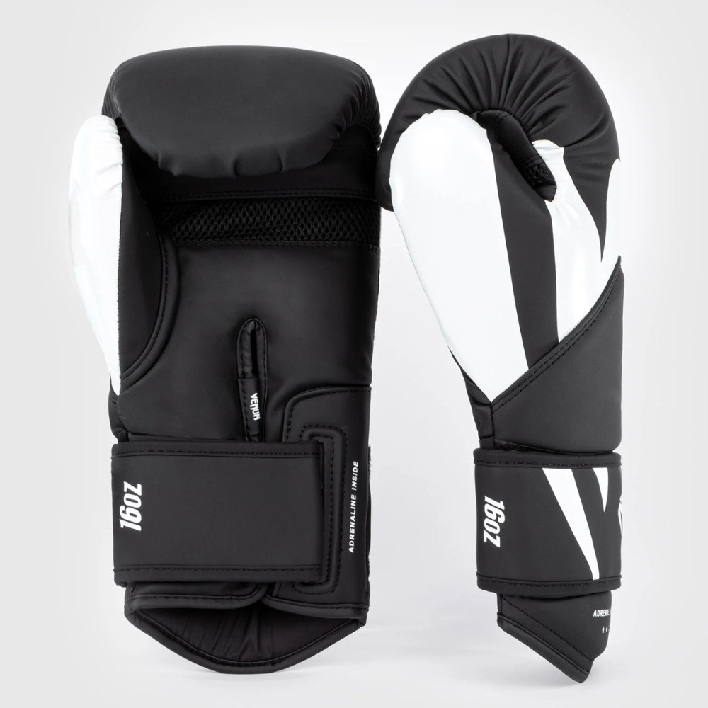 VENUM CHALLENGER 40 BOXING GLOVES