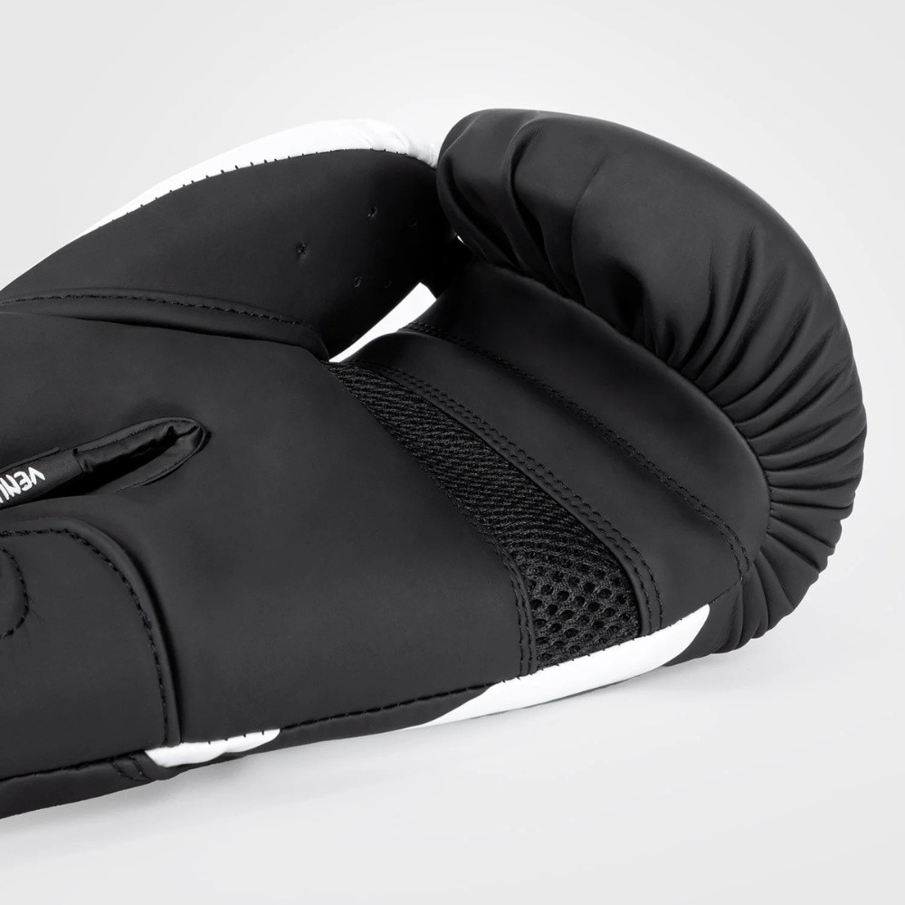 VENUM CHALLENGER 40 BOXING GLOVES