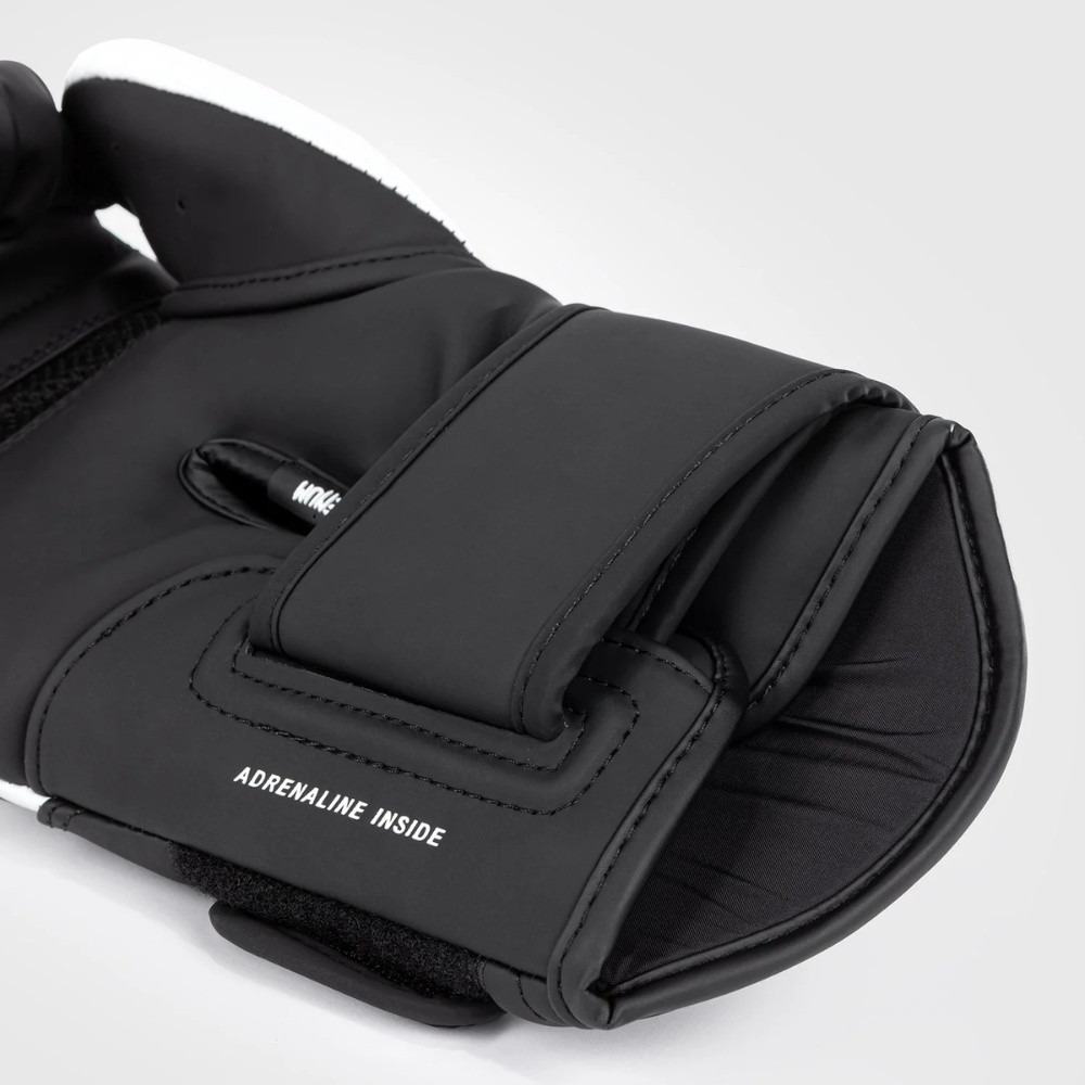 VENUM CHALLENGER 40 BOXING GLOVES
