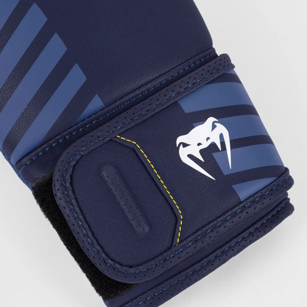 VENUM SPORT 05 BOXING GLOVES