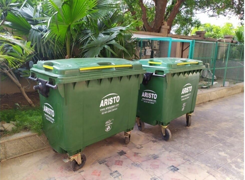 Plastic Dustbin with Wheel Aristo 660 Liter