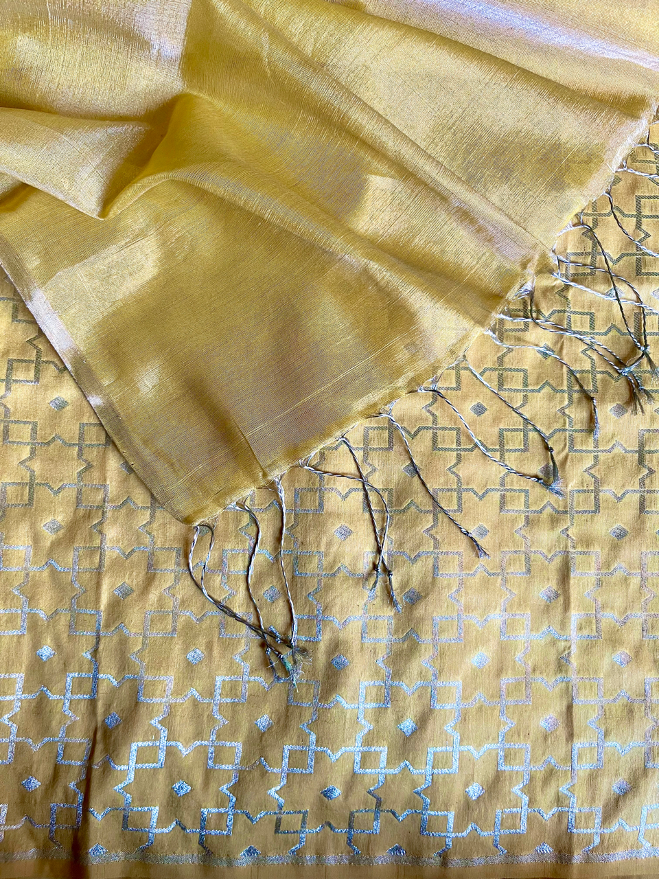 Maheshwari Tissue handloom saree with Banarasi blouse fabric