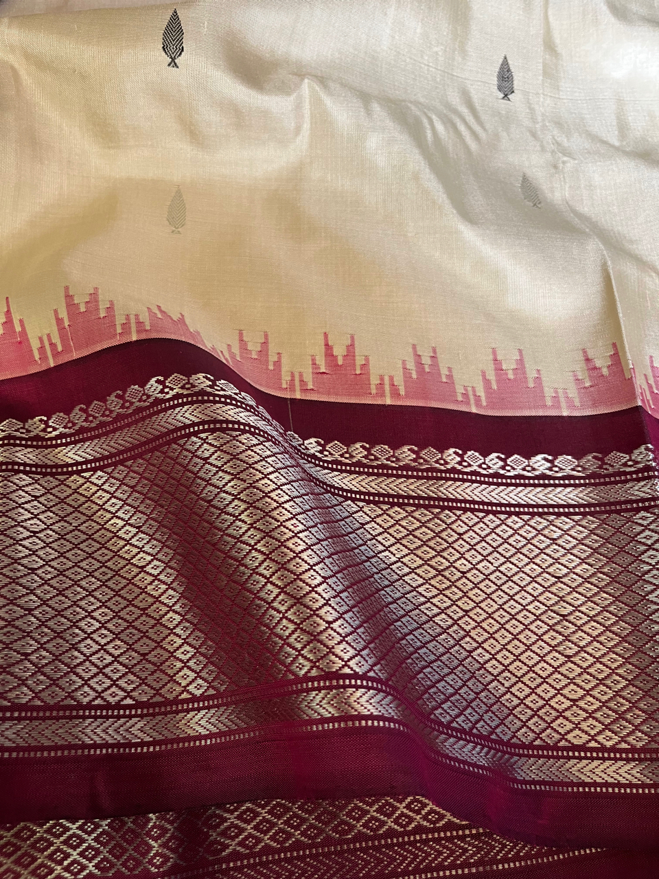 Gadwal silk handloom saree