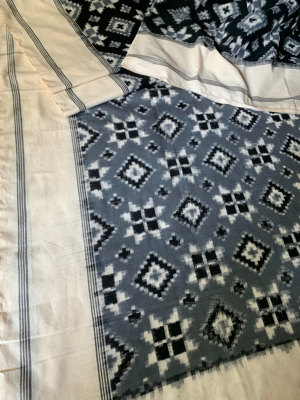 Pochampally double Ikat cotton handloom saree