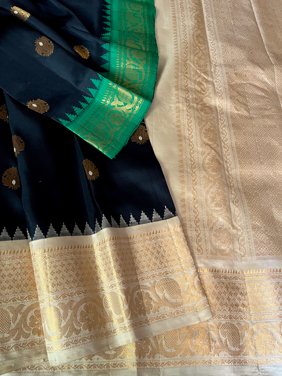 Gadwal silk handloom saree