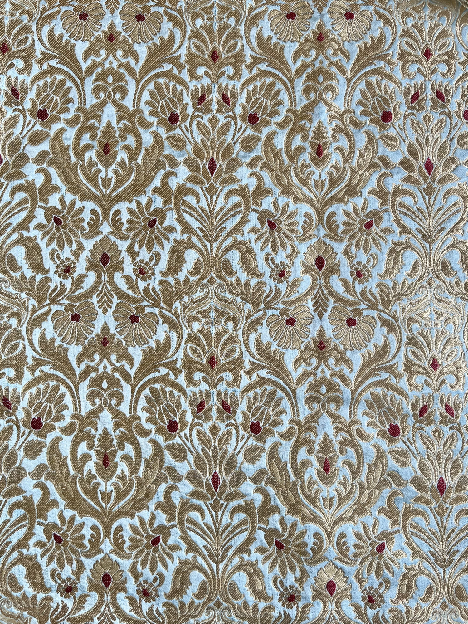 Kota silk saree with Banarasi brocade blouse fabric