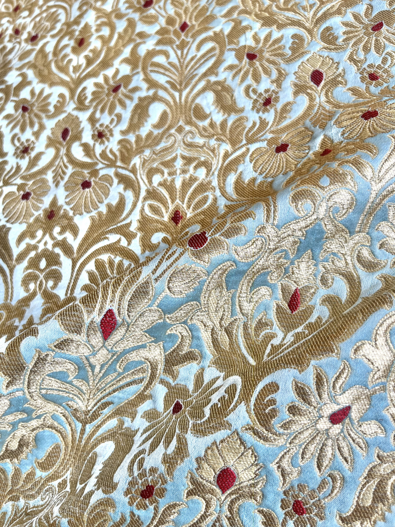 Kota silk saree with Banarasi brocade blouse fabric