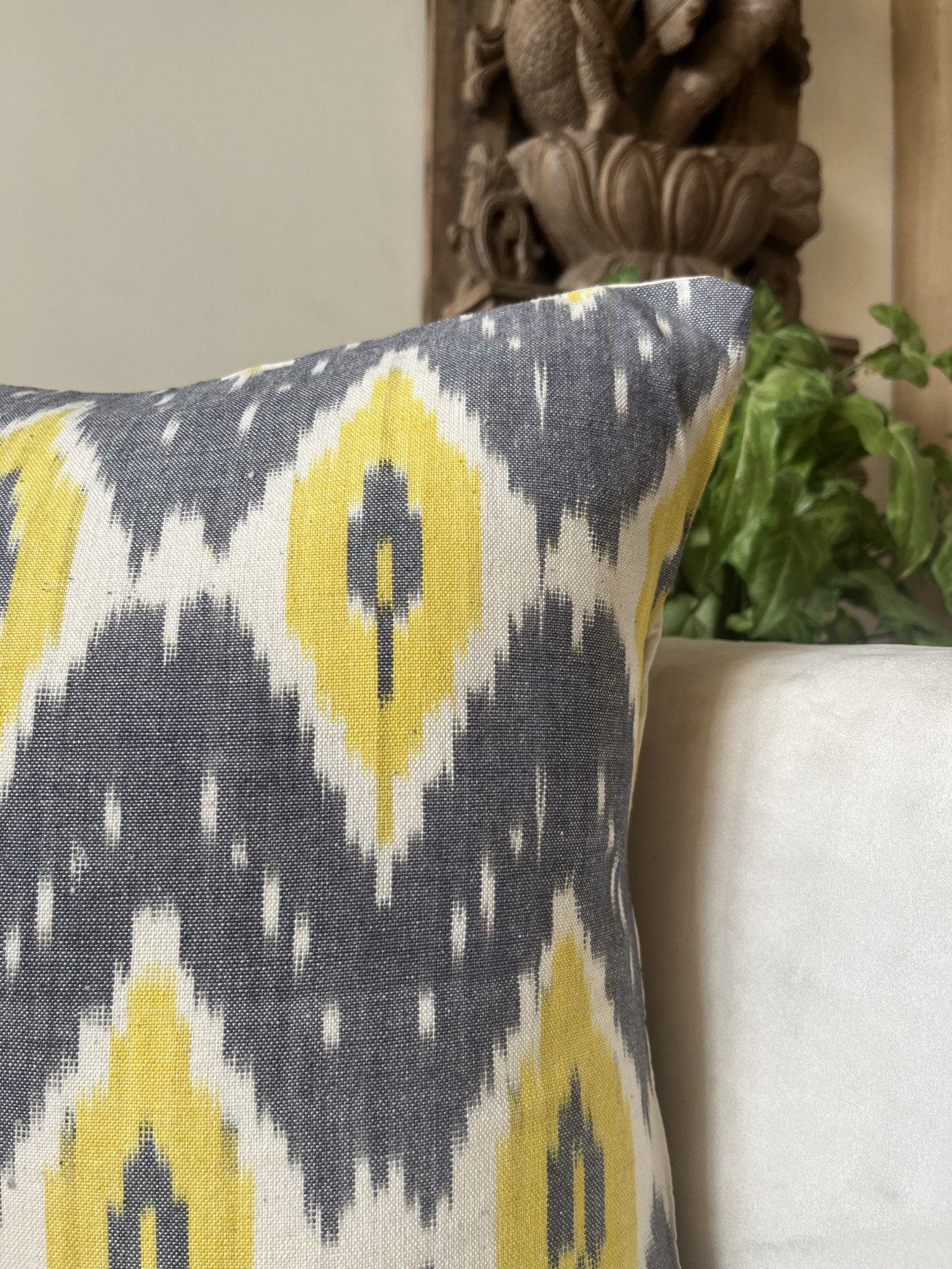 Ikat cushion cover 16 x 16 inches