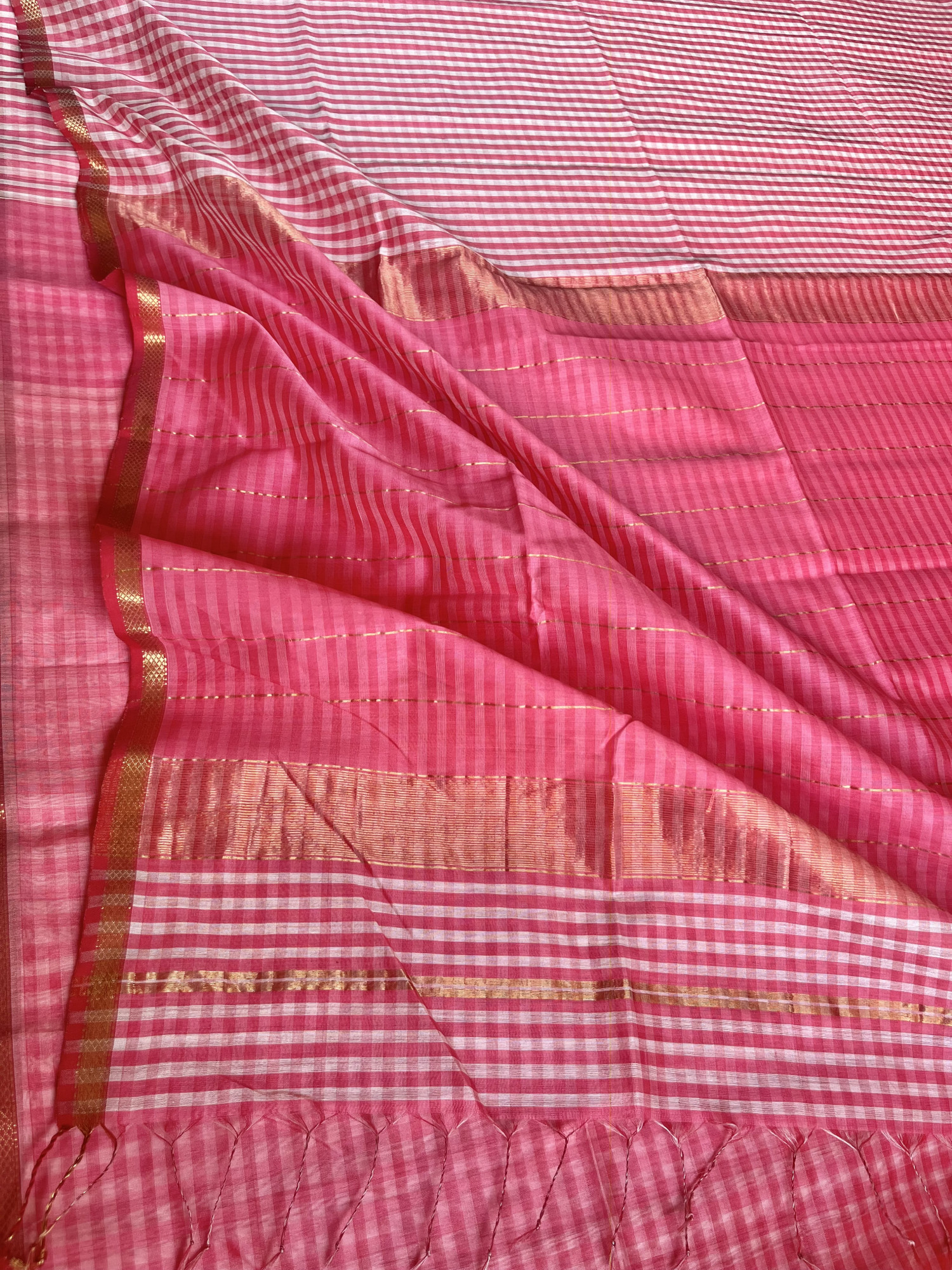 Maheshwari cotton-silk handloom saree Coral pink